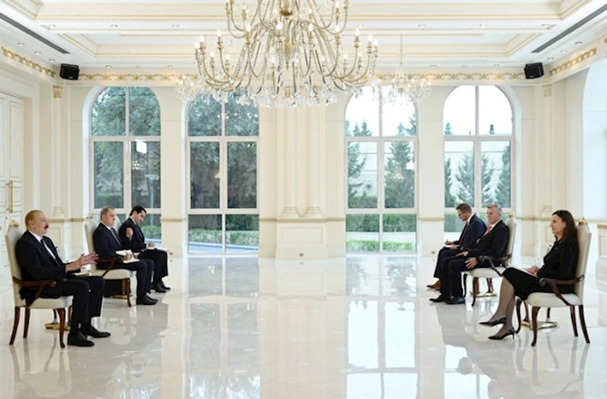 Prezident Avropa İttifaqının Azərbaycandakı nümayəndəliyinin yeni rəhbərinin etimadnaməsini qəbul edib — FOTOLAR Prezident Avropa İttifaqının Azərbaycandakı nümayəndəliyinin yeni rəhbərinin etimadnaməsini qəbul edib — FOTOLAR