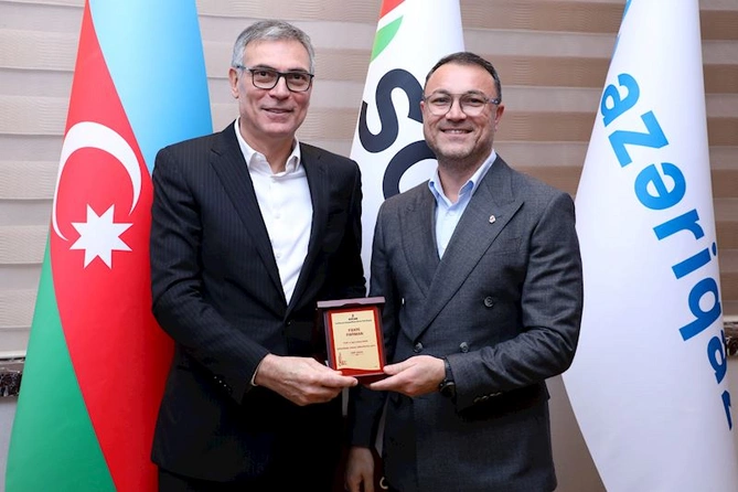 Əmək fəaliyyətində fərqlənən işçilərlə görüş keçirildi — FOTOLAR