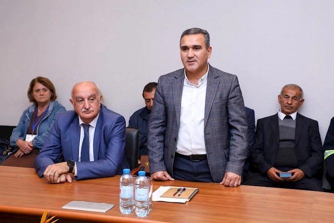 Əmək fəaliyyətində fərqlənən işçilərlə görüş keçirildi — FOTOLAR