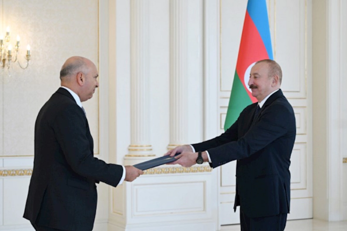 İlham Əliyev Misirin yeni səfirinin etimadnaməsini qəbul edib — FOTOLAR