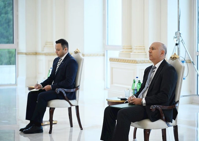 İlham Əliyev Misirin yeni səfirinin etimadnaməsini qəbul edib — FOTOLAR İlham Əliyev Misirin yeni səfirinin etimadnaməsini qəbul edib — FOTOLAR