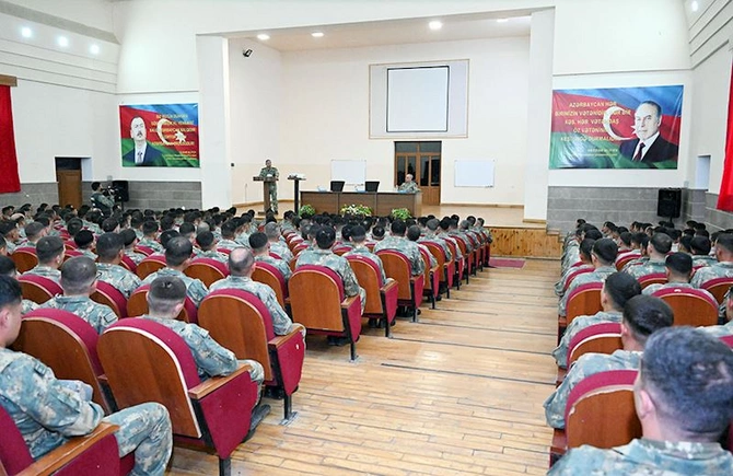 Zakir Həsənov Komando hərbi hissəsində olub, tapşırıqlar verib — FOTOLAR