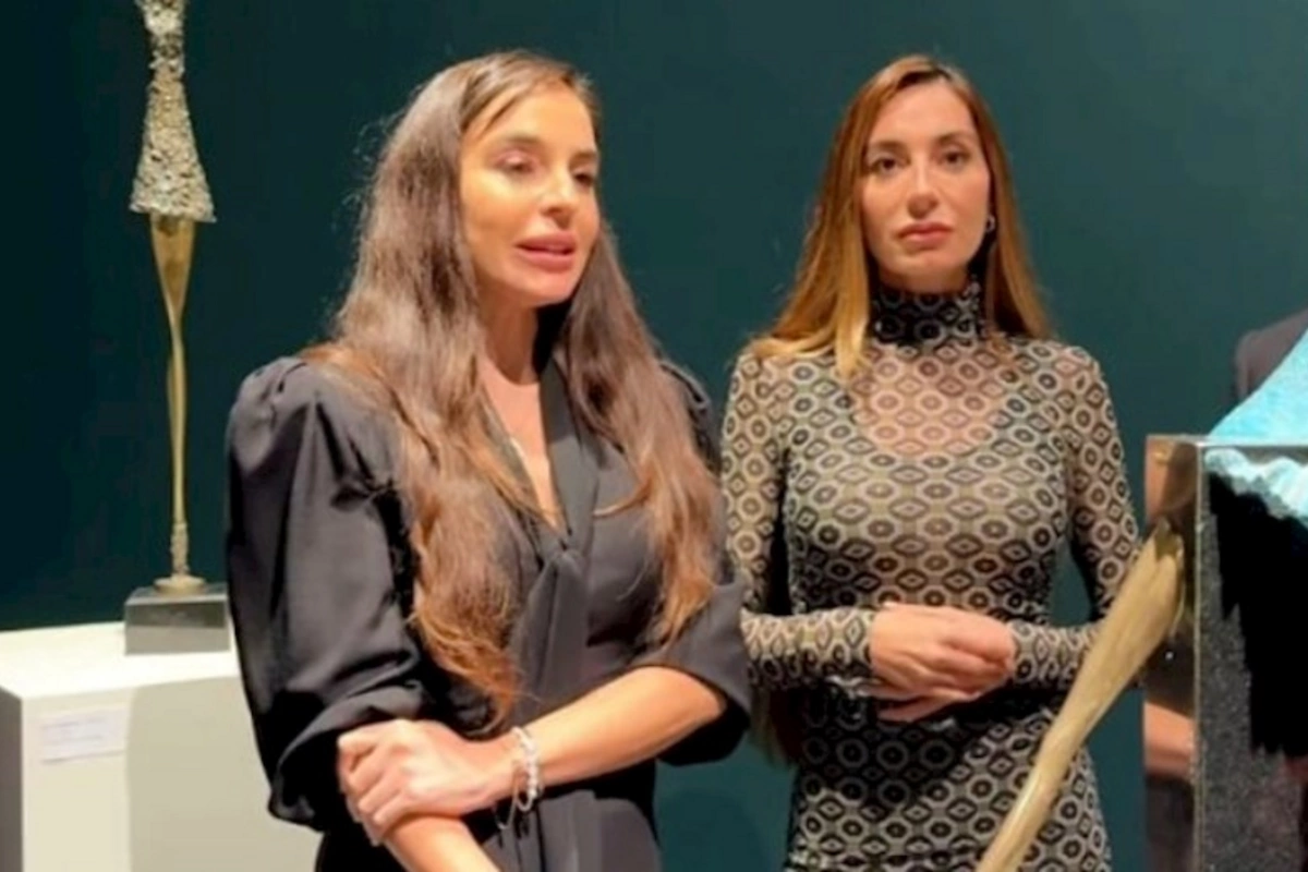 Leyla Əliyeva Arzu Əliyeva ilə Q Gallery Berlinə səfərləri haqqında paylaşım edib — VİDEO