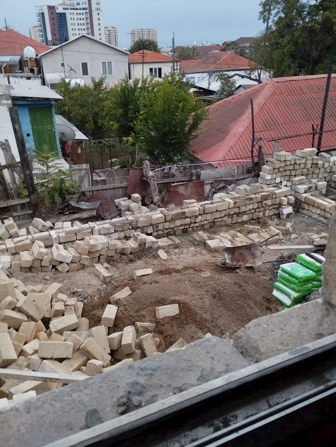 Səbaildə qanunsuz tikinti…— İcra “təcili tik” əmri verdi (FOTOLAR) Səbaildə qanunsuz tikinti…— İcra “təcili tik” əmri verdi (FOTOLAR)