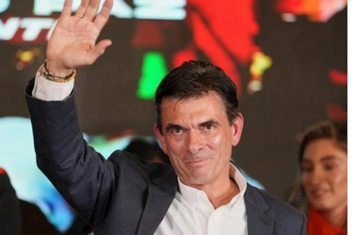 Boliviyada keçirilən prezident seçkilərində Rodriqo Paz qalib gəlib