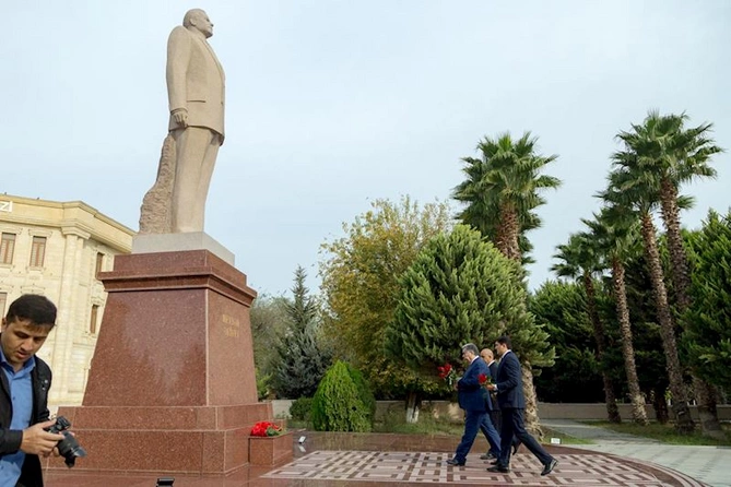 Salyanda Energetiklər Günü və Statistika işçilərinin peşə bayramı qeyd olundu — FOTOLAR Salyanda Energetiklər Günü və Statistika işçilərinin peşə bayramı qeyd olundu — FOTOLAR