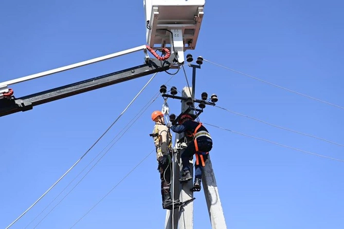 “Azərişıq” ASC-nin gənc energetikləri Özbəkistanda Qran-Pri qazanıb — FOTOLAR “Azərişıq” ASC-nin gənc energetikləri Özbəkistanda Qran-Pri qazanıb — FOTOLAR
