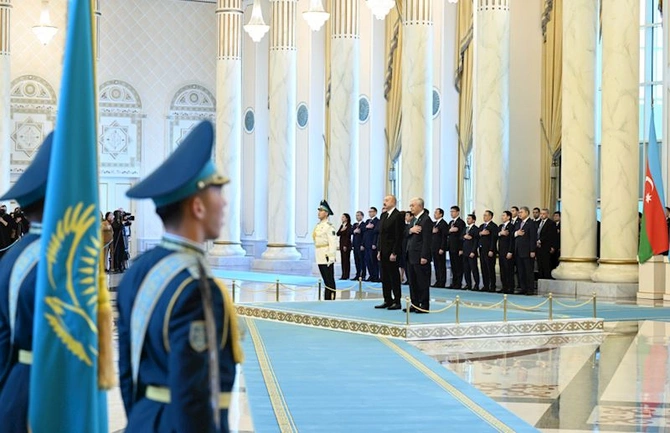 Azərbaycan Prezidentinin Astanada rəsmi qarşılanma mərasimi keçirilib — FOTOLAR (YENİLƏNİB) Azərbaycan Prezidentinin Astanada rəsmi qarşılanma mərasimi keçirilib — FOTOLAR (YENİLƏNİB)