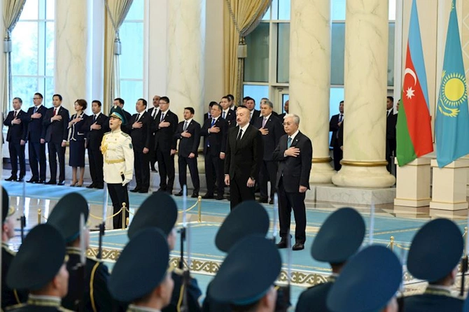 Azərbaycan Prezidentinin Astanada rəsmi qarşılanma mərasimi keçirilib — FOTOLAR (YENİLƏNİB) Azərbaycan Prezidentinin Astanada rəsmi qarşılanma mərasimi keçirilib — FOTOLAR (YENİLƏNİB)