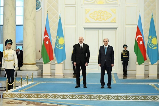 Azərbaycan Prezidentinin Astanada rəsmi qarşılanma mərasimi keçirilib — FOTOLAR (YENİLƏNİB) Azərbaycan Prezidentinin Astanada rəsmi qarşılanma mərasimi keçirilib — FOTOLAR (YENİLƏNİB)