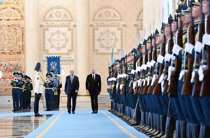 Azərbaycan Prezidentinin Astanada rəsmi qarşılanma mərasimi keçirilib — FOTOLAR (YENİLƏNİB) Azərbaycan Prezidentinin Astanada rəsmi qarşılanma mərasimi keçirilib — FOTOLAR (YENİLƏNİB)