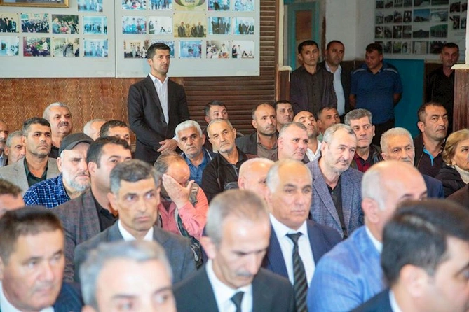 İcra başçısı səyyar qəbul keçirdi — FOTOLAR