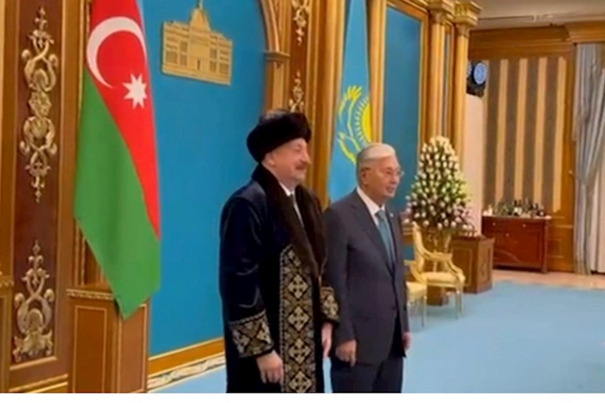 İlham Əliyev Qazaxıstanın milli geyimində — VİDEO