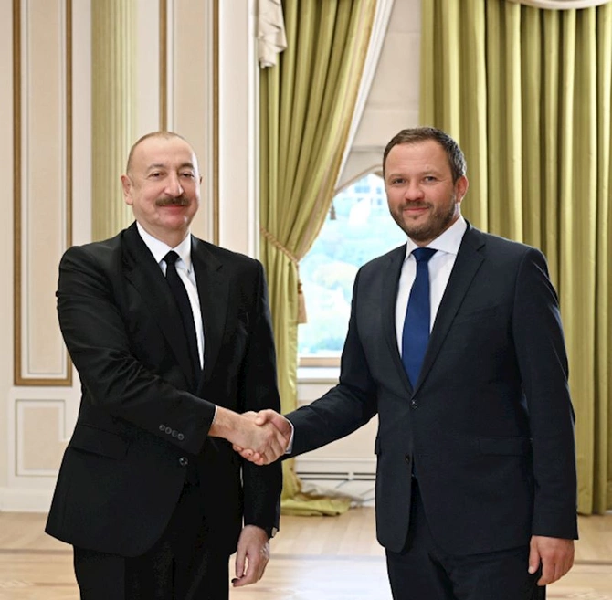 İlham Əliyev Estoniyanın xarici işlər nazirini qəbul edib — FOTOLAR İlham Əliyev Estoniyanın xarici işlər nazirini qəbul edib — FOTOLAR