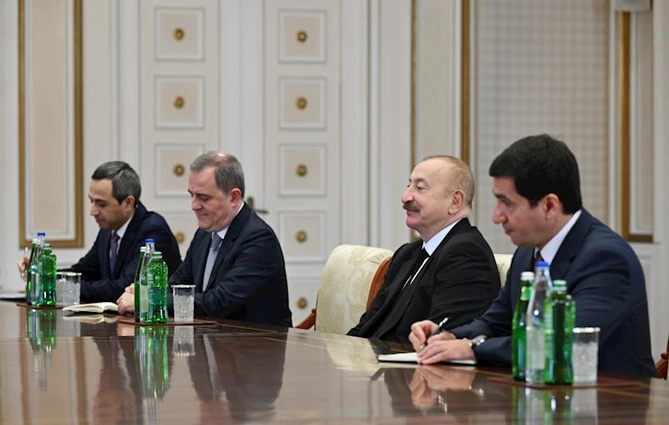 İlham Əliyev Estoniyanın xarici işlər nazirini qəbul edib — FOTOLAR İlham Əliyev Estoniyanın xarici işlər nazirini qəbul edib — FOTOLAR