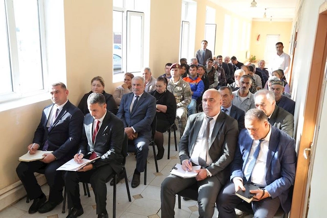 Hacıqabulun Qızılburun kəndində səyyar qəbul-görüş keçirildi — FOTOLAR