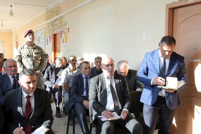 Hacıqabulun Qızılburun kəndində səyyar qəbul-görüş keçirildi — FOTOLAR