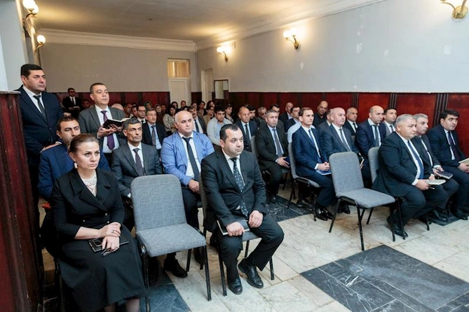 İcra başçısı Mədəniyyət Mərkəzində səyyar qəbul keçirdi — FOTOLAR İcra başçısı Mədəniyyət Mərkəzində səyyar qəbul keçirdi — FOTOLAR