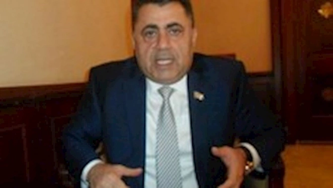 Seçicilər adından özünə təşəkkürnamə yazan deputat — Cavanşir Paşazadə “Facebook”da özünü necə “reklam edir”? (FOTOLAR) Seçicilər adından özünə təşəkkürnamə yazan deputat — Cavanşir Paşazadə “Facebook”da özünü necə “reklam edir”? (FOTOLAR)