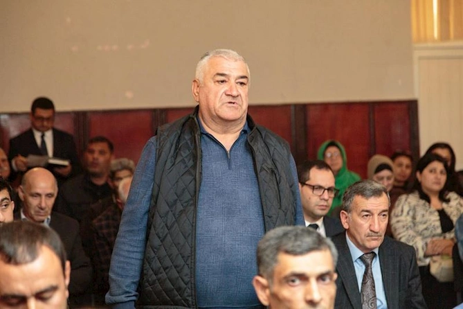 İcra başçısı Mədəniyyət Mərkəzində səyyar qəbul keçirdi — FOTOLAR İcra başçısı Mədəniyyət Mərkəzində səyyar qəbul keçirdi — FOTOLAR