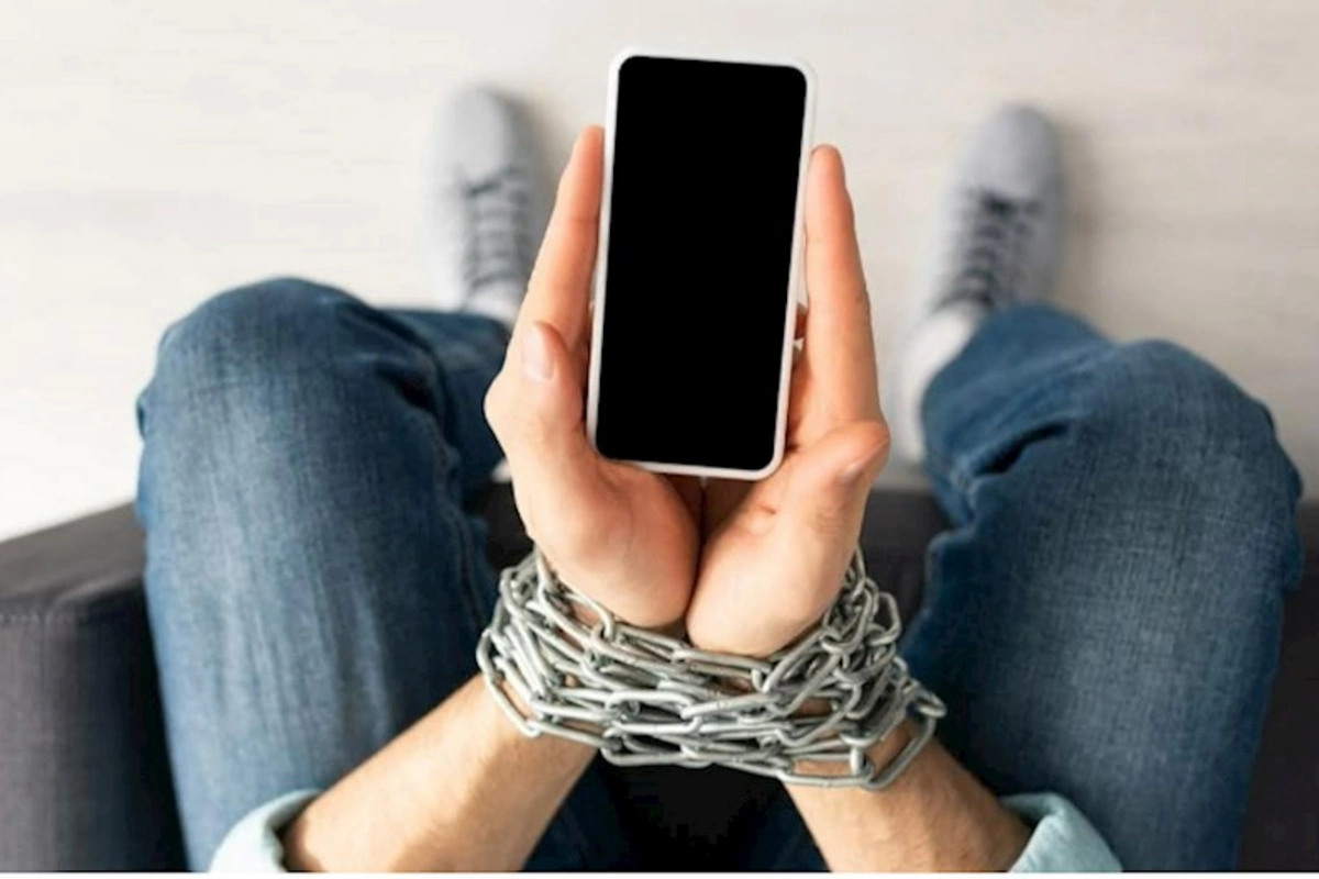 Jurnalistlərin telefonu əlindən alındı: Milli Məclisdə qəribə qadağa — NARAZILIQ (FOTO)