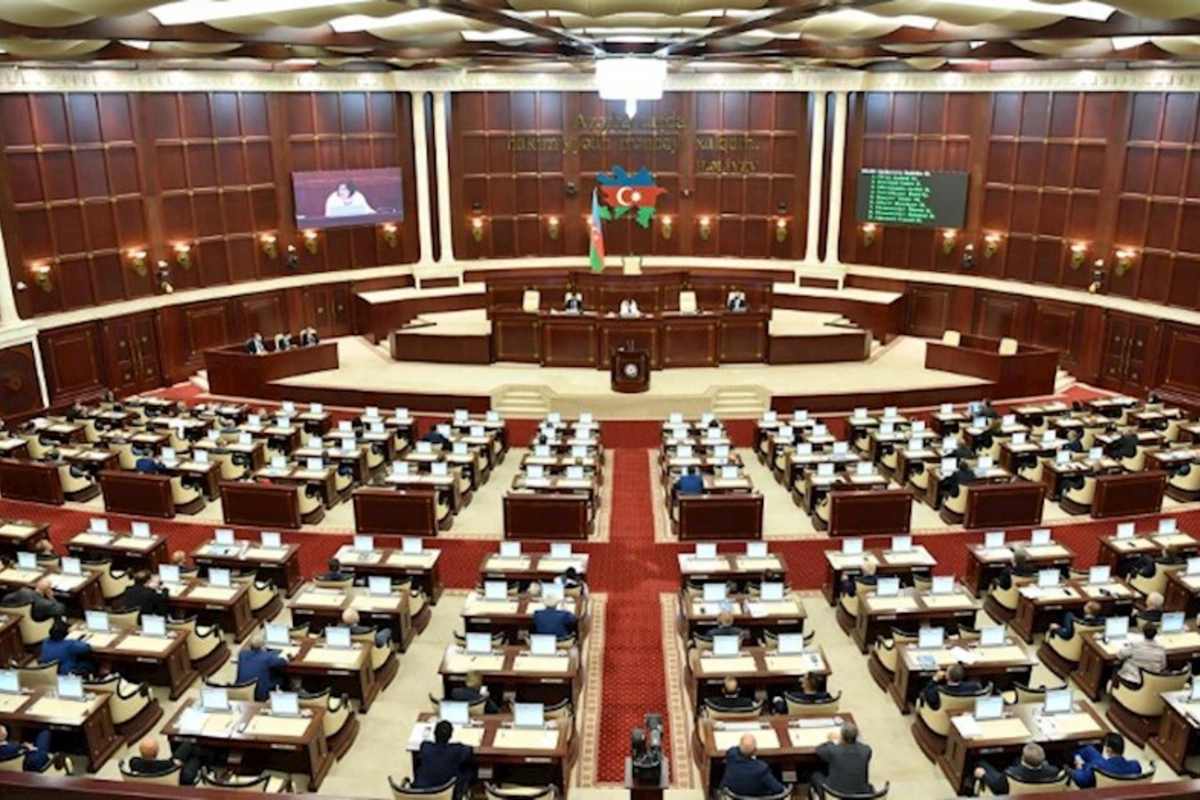 Deputatlar bu gün toplaşır — Gündəlikdə 17 məsələ var