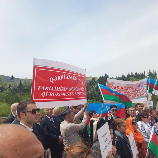 “Torpaqlarımızın azadlığında Aprel Zəfəri” mövzusunda tədbir keçirildi — FOTOLAR “Torpaqlarımızın azadlığında Aprel Zəfəri” mövzusunda tədbir keçirildi — FOTOLAR