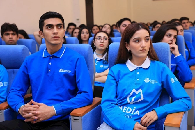 Azərbaycan milli mətbuatının 150 illik yubileyi ilə əlaqədar MEDİA və RİİB könüllüləri Zərdab şəhərinə səfər ediblər — FOTOLAR