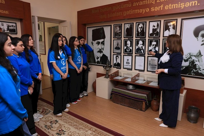 Azərbaycan milli mətbuatının 150 illik yubileyi ilə əlaqədar MEDİA və RİİB könüllüləri Zərdab şəhərinə səfər ediblər — FOTOLAR