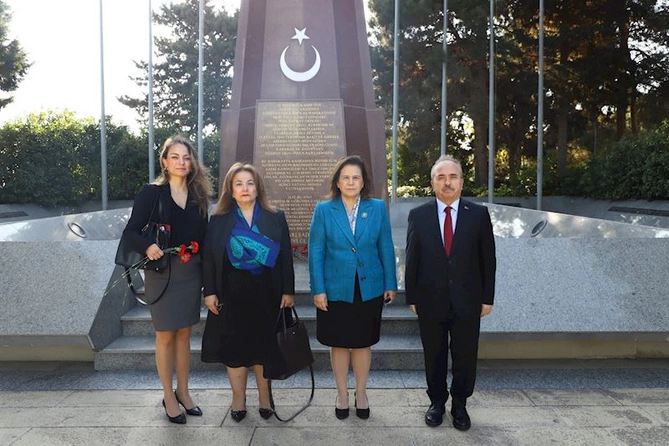 Hakan Fidanın müavini Bakıya gəldi — FOTOLAR