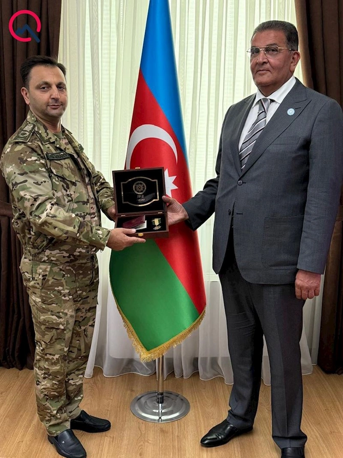 3 gün əvvəl işdən çıxarılan general Saleh Səmədova medal veribmiş — FOTO