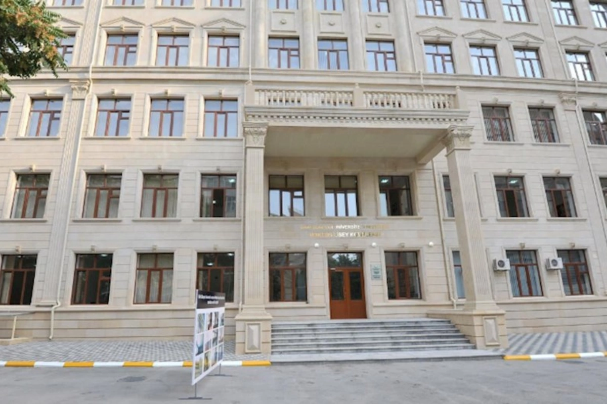 Bakıda şagirdlər arasında baş verən hadisə ilə bağlı direktordan AÇIQLAMA