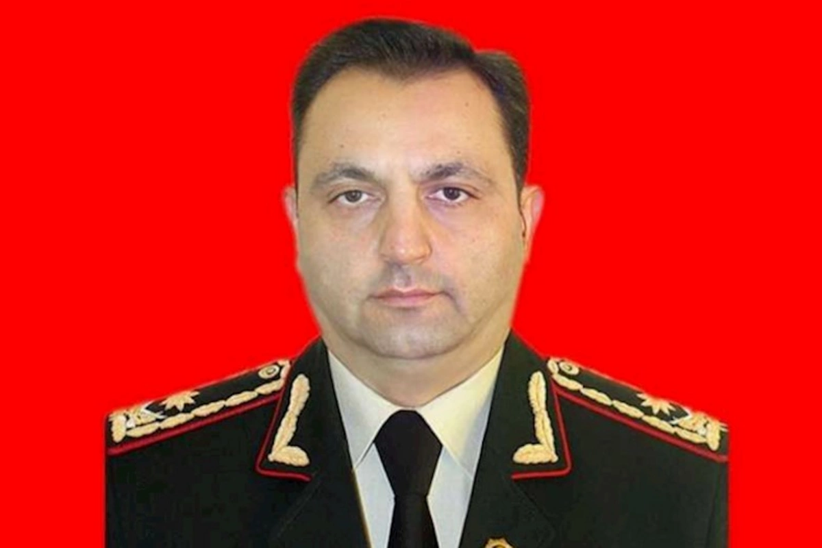 İşdən çıxarılan generalın biabırçı görüntüləri yayıldı — FOTO