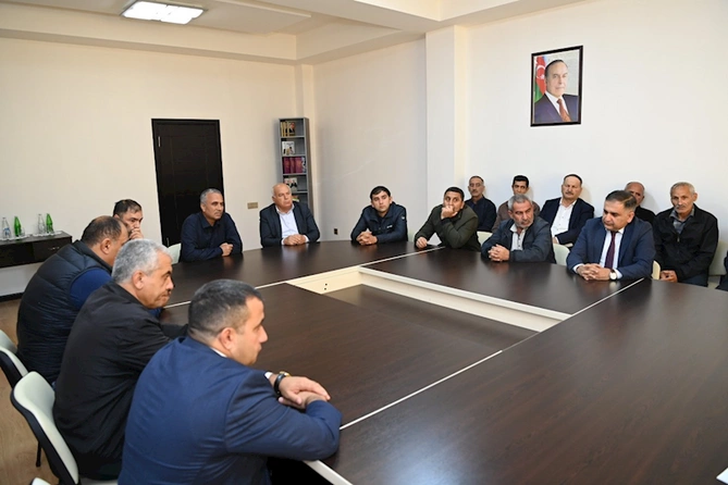 “Azərişıq” ASC-nin nümayəndələri Zərdabda fermer və sahibkarlarla görüşdü — FOTO