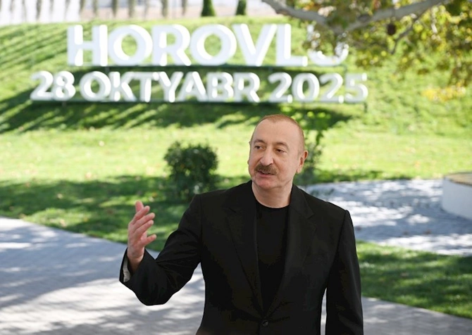 İlham Əliyev Horovlu kəndinin sakinlərinə mənzillərin açarlarını təqdim etdi — FOTOLAR İlham Əliyev Horovlu kəndinin sakinlərinə mənzillərin açarlarını təqdim etdi — FOTOLAR