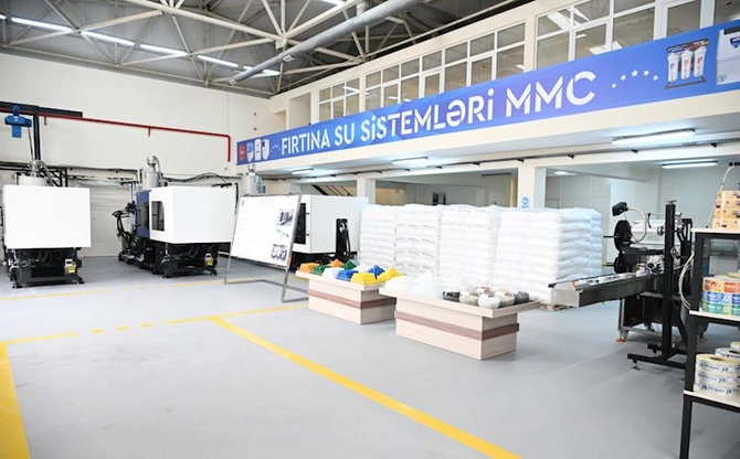 Sabirabadda su filtrlərinin istehsalı müəssisəsinin fəaliyyəti ilə tanışlıq —FOTOLAR