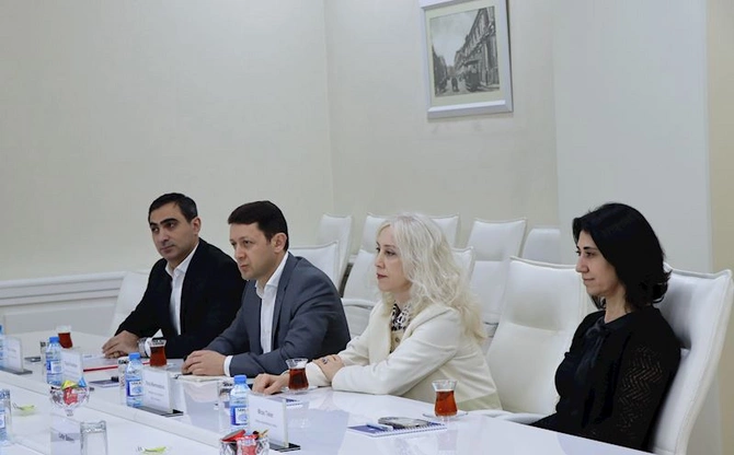 “Azerbaijan Coca-Cola Bottlers” MMC-nin nümayəndələri ilə görüş keçirildi — FOTOLAR “Azerbaijan Coca-Cola Bottlers” MMC-nin nümayəndələri ilə görüş keçirildi — FOTOLAR