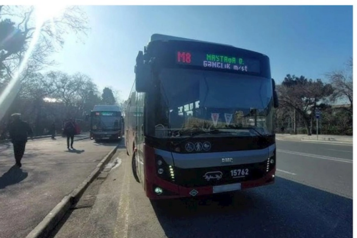 Bu avtobusların intervalı sərnişinləri cana yığdı