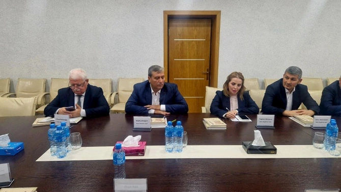 Mətbuat Şurasının İdarə Heyətinin iclası keçirilib — FOTOLAR Mətbuat Şurasının İdarə Heyətinin iclası keçirilib — FOTOLAR