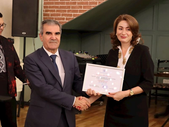YAP-ın Səbail rayon təşkilatı Müəllimlər Günü ilə bağlı tədbir keçirdi — FOTOLAR