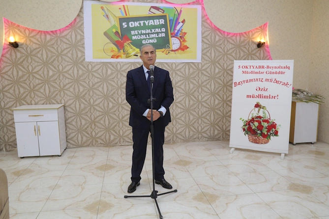 Hacıqabulda “05 oktyabr - Beynəlxalq Müəllimlər Günü” münasibətilə tədbir keçirildi — FOTOLAR