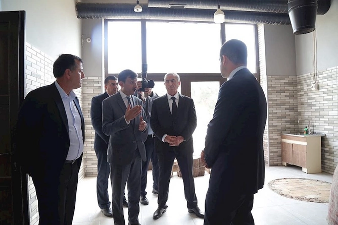 KOBİA rəhbəri Hacıqabulda sahibkarlarla görüşdü — FOTOLAR KOBİA rəhbəri Hacıqabulda sahibkarlarla görüşdü — FOTOLAR