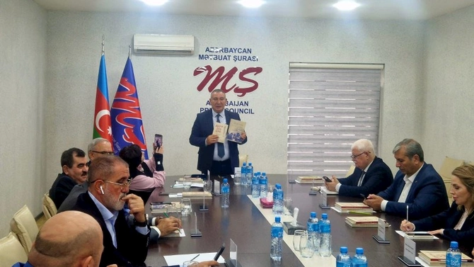 Mətbuat Şurasının İdarə Heyətinin iclası keçirilib — FOTOLAR Mətbuat Şurasının İdarə Heyətinin iclası keçirilib — FOTOLAR
