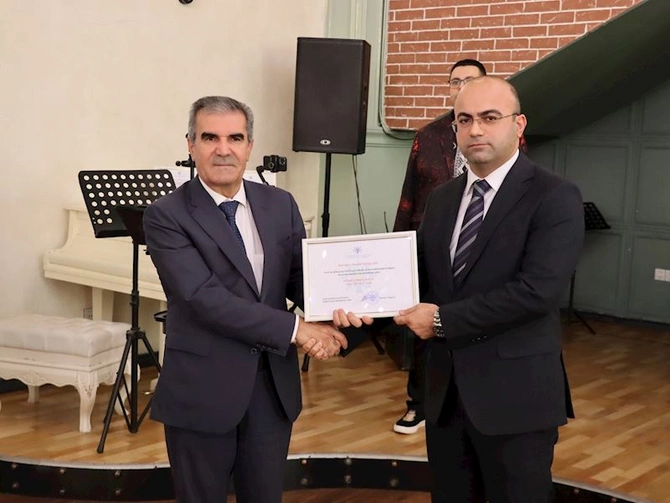 YAP-ın Səbail rayon təşkilatı Müəllimlər Günü ilə bağlı tədbir keçirdi — FOTOLAR