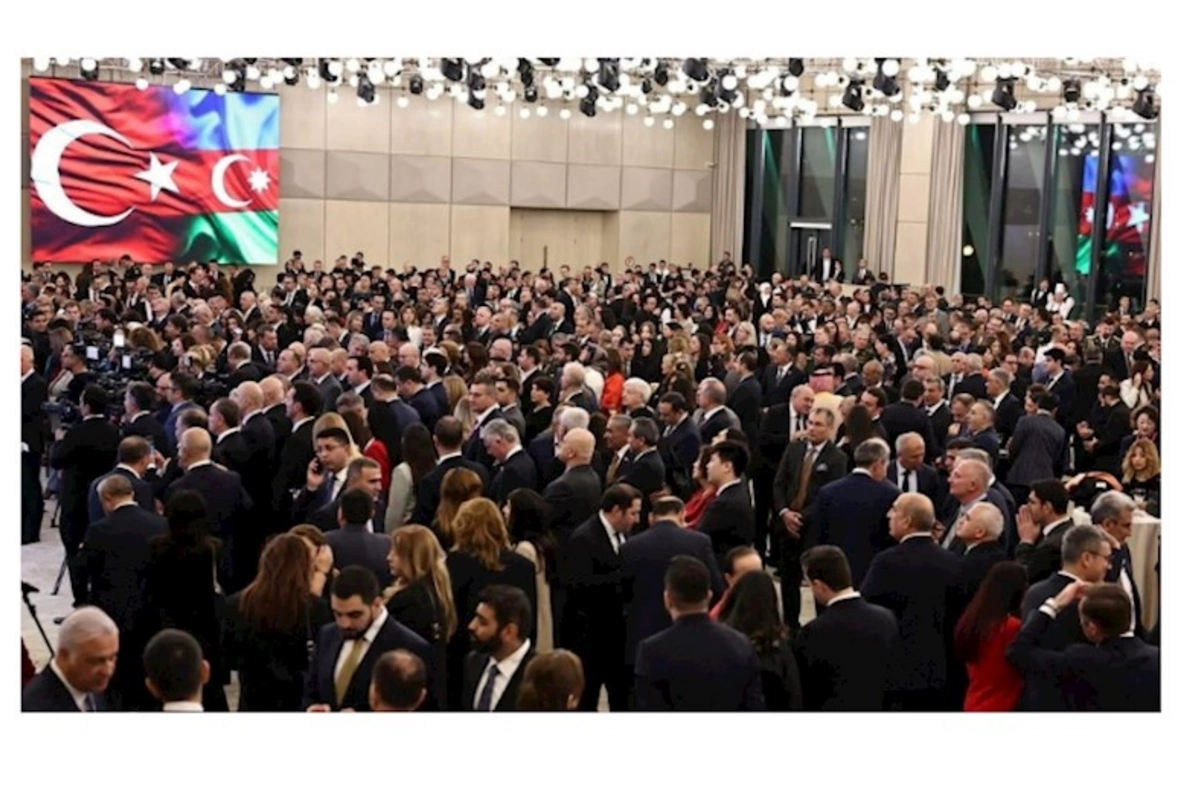 “Gülüstan”da möhtəşəm Cümhuriyyət törəni — FOTOLAR