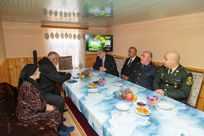 Salyan RİH başçısı tərəfindən şəhid ailələrinin ziyarəti davam etdirilir — FOTOLAR