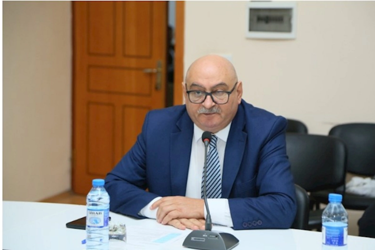 Rauf Zeyni: “Qərbi Azərbaycanın irsini beynəlxalq tribunada təqdim etməyə hazır olmalıyıq”