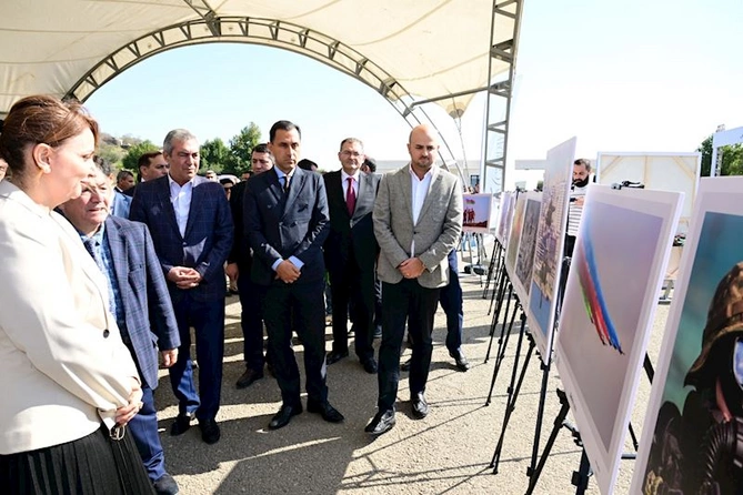 Cəbrayılda Şəhər Günü münasibətilə Qarabağ — obyektivdən tarixə adlı fotosərgi açılıb (FOTOLAR)