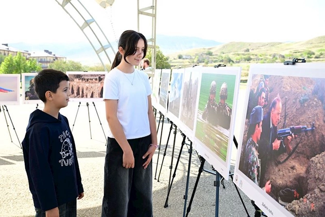 Cəbrayılda Şəhər Günü münasibətilə Qarabağ — obyektivdən tarixə adlı fotosərgi açılıb (FOTOLAR)