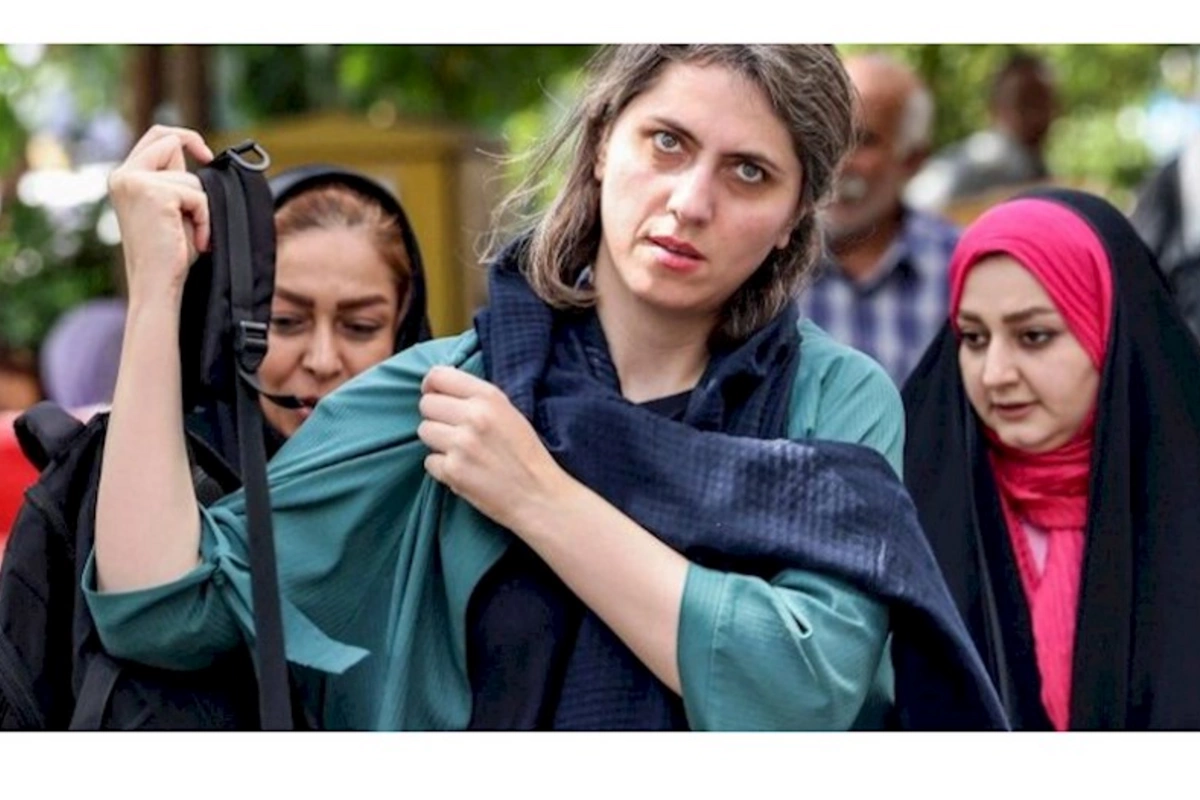 İranda tarixiİ QƏRAR — Hicab qanunu ləğv edildi